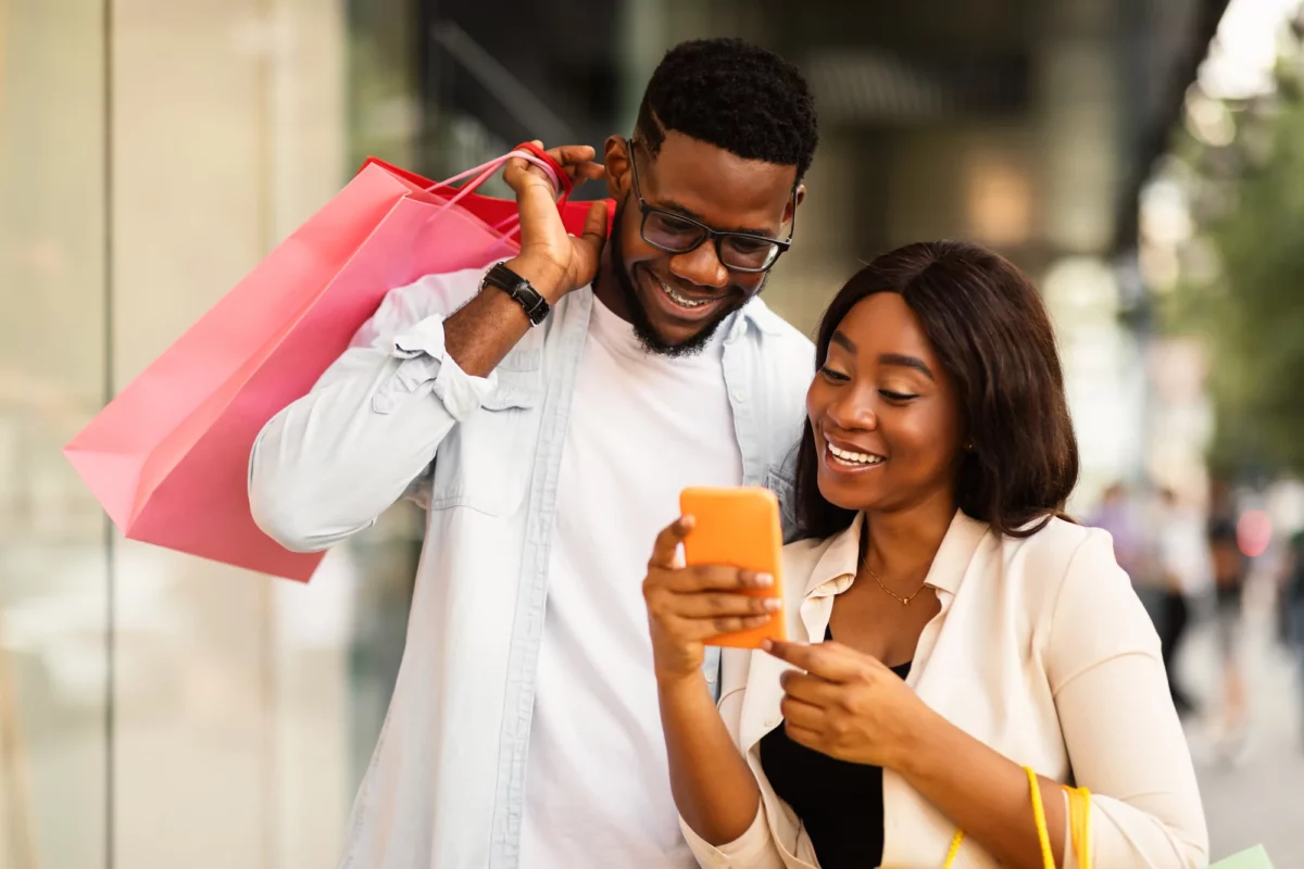 Cashback e conta remunerada: mulheres conhecem mais benefícios, mas usam menos