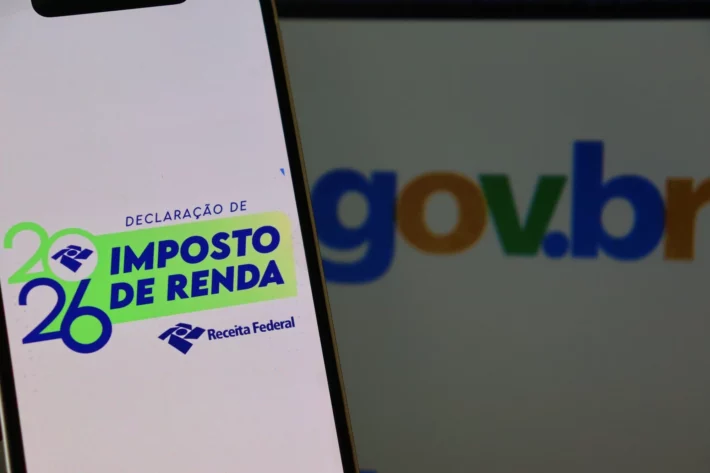 Confer&ecirc;ncia de dados e documentos &eacute; essencial para evitar reten&ccedil;&atilde;o da declara&ccedil;&atilde;o na malha fina (Foto: Adobe Stock)