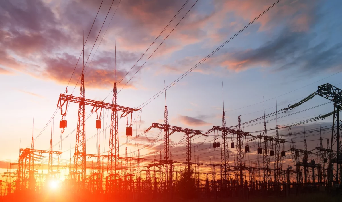 UBS BB: Light (LIGT3) tem melhora no Ebitda do 4T25, mas dívida ainda é um obstáculo para a companhia