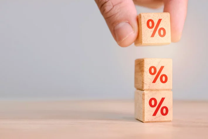 Mercado de juros reage &agrave; Copom, alta no petr&oacute;leo, Fed conservador e mais. (Foto: Adobe Stock)