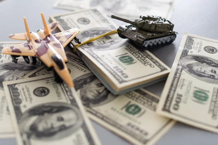 Escalada do conflito no Oriente M&eacute;dio pode pressionar com mais for&ccedil;a os mercados emergentes, como o Brasil, e reverter o fluxo de d&oacute;lar estrangeiro direcionado ao Pa&iacute;s nos &uacute;ltimos meses. (Foto: Adobe Stock)
