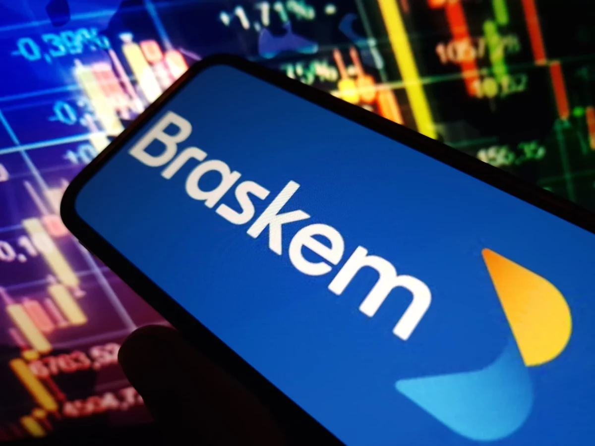 Braskem (BRKM5) encerra 4T25 com caixa acima de US$ 2 bilhões e tem vencimento de US$ 1,518 bilhão em 2026