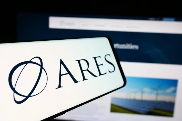 Ares Management limita a 5% saques de fundo de US$22,5 bilh&otilde;es ap&oacute;s pedidos de resgate. (Foto: Adobe Stock)