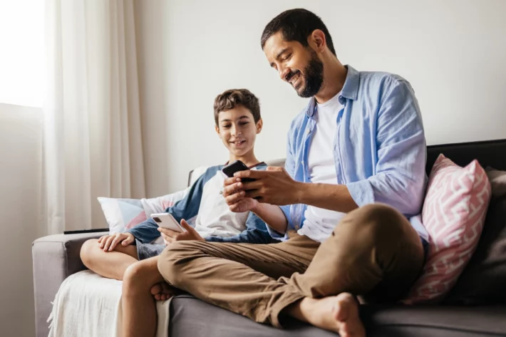 O programa oferece incentivos financeiros aos alunos. (Foto: Adobe Stock)