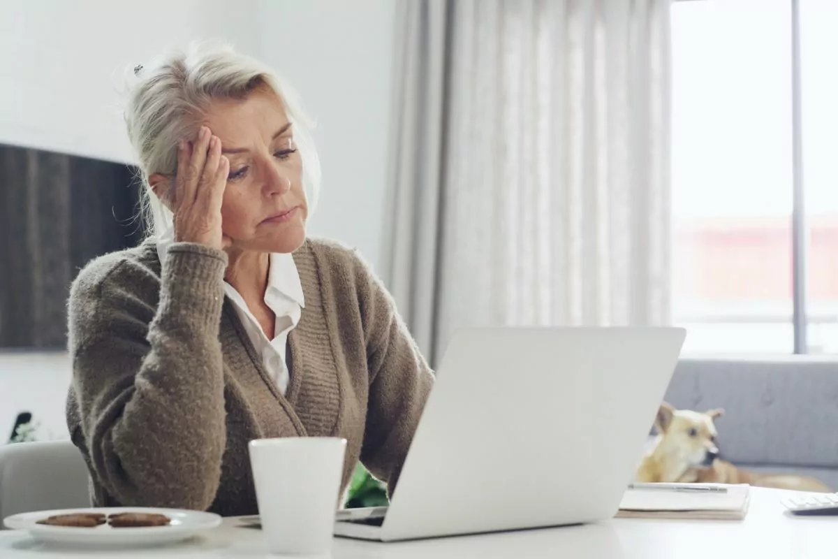 Idosos com dívidas na conta de luz: 2 maneiras para renegociar faturas atrasadas