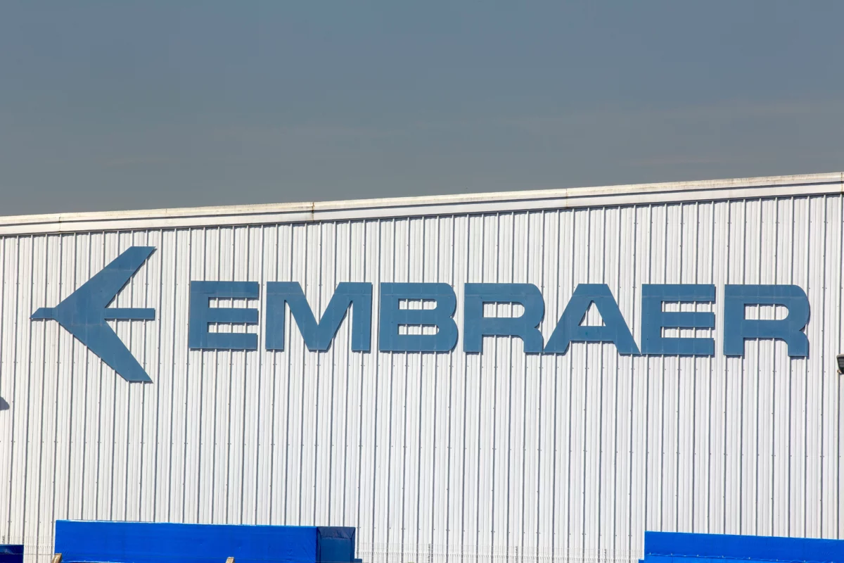 Papel da Embraer (EMBJ3) volta a ser oportunidade de compra em dia de apetite ao risco