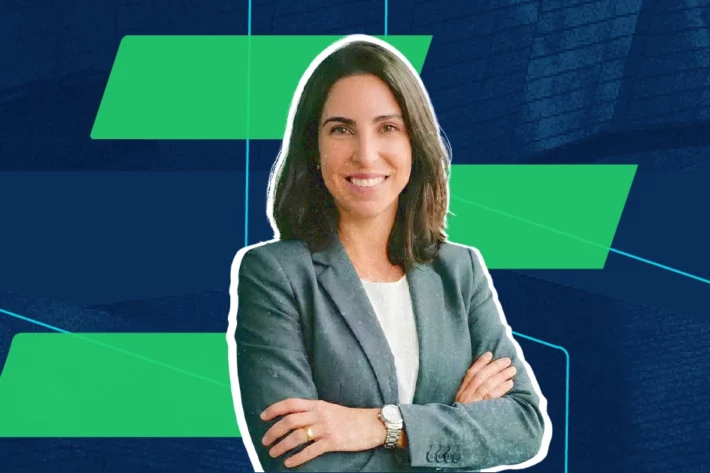 Carolina Barbar&aacute;, s&oacute;cia da IP Capital: investidor n&atilde;o deve se limitar a pensamentos de primeiro n&iacute;vel (Foto: IP Capital com arte de Victoria Fuoco)