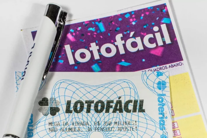 O volante da Lotof&aacute;cil possui 25 n&uacute;meros. (Foto: Adobe Stock)