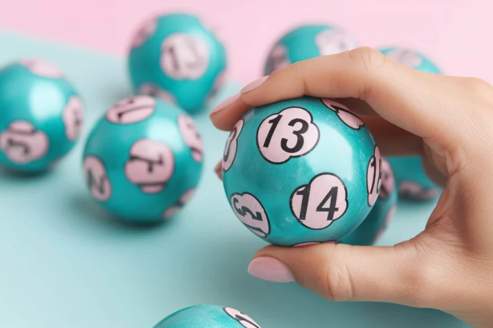 O sorteio ocorreu por volta das 21h. (Foto: Adobe Stock)