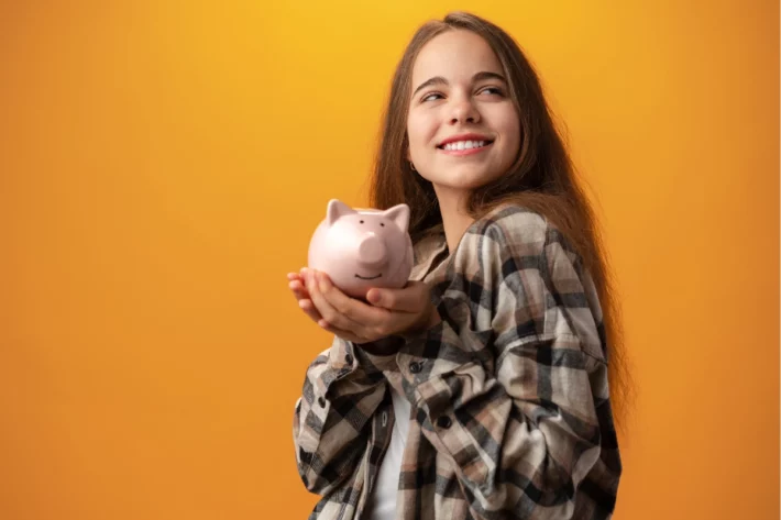 O pagamento do Programa P&eacute;-de-Meia &eacute; realizado por cr&eacute;dito na Poupan&ccedil;a Social Digital. (Foto: Adobe Stock)