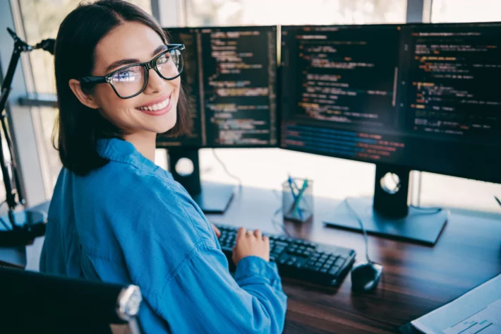 Fundos de previd&ecirc;ncia privada corporativa oferecem uma grande vantagem ao investidor: empresas costumam colocam R$ 1 a cada R$ 1 investido pelo colaborador, o que gera um retorno de 100% ao m&ecirc;s, fora o rendimento do ativo. (Imagem: deagreez em Adobe Stock)