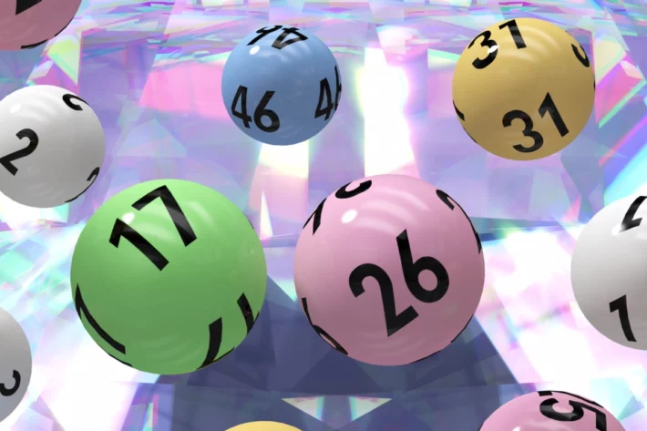 O sorteio da noite aconteceu por volta das 21h. (Foto: Adobe Stock)