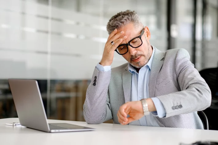 A Caixa far&aacute; a transmiss&atilde;o ao vivo pelo seu canal oficial no YouTube. (Foto: Adobe Stock)