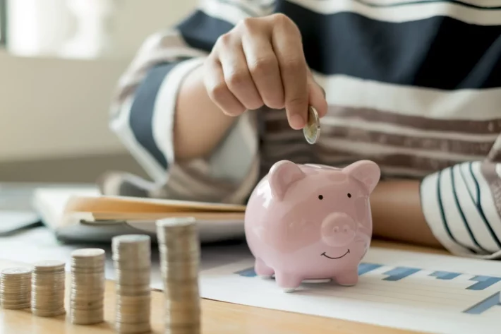 Analistas do Ita&uacute; BBA indicam refer&ecirc;ncia por t&iacute;tulos IPCA+ de prazos mais longos, enquanto pap&eacute;is p&oacute;s-fixados seguem como alternativa em cen&aacute;rio de juros elevados no Brasil. (Imagem: Adobe Stock)