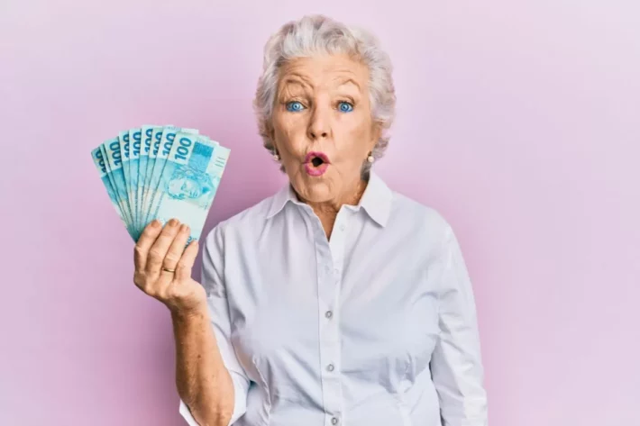 A Caixa recolhe as apostas da loteria uma hora antes da extra&ccedil;&atilde;o. (Foto: Adobe Stock)