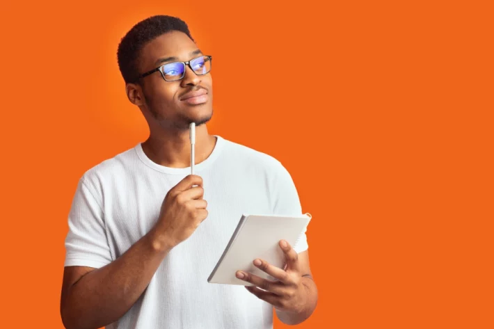 Para participar da Mega-Sena, o jogador deve selecionar entre 6 e 20 n&uacute;meros. (Foto: Adobe Stock)