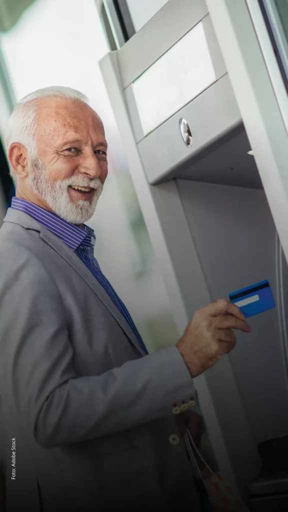 Imagem principal sobre o FGTS: tem mais de 70 anos? Veja como solicitar o saque presencialmente