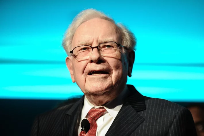 O &ldquo;Indicador Buffett&rdquo; atinge 227% e coloca o mercado acion&aacute;rio em zona de risco, segundo a l&oacute;gica do investidor. Entenda o que est&aacute; por tr&aacute;s da m&eacute;trica e se uma corre&ccedil;&atilde;o pode estar no radar. Daniel Zuchnik/WireImage