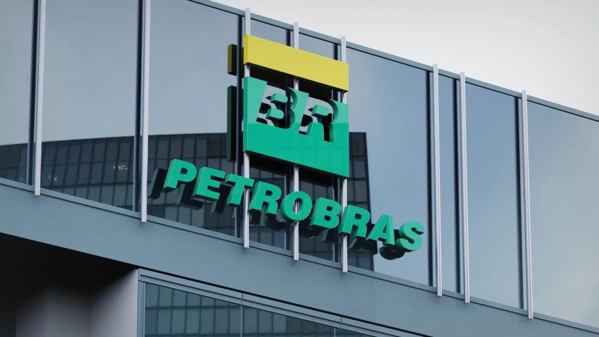 Petrobras (PETR3; PETR4) alerta que combinação de ingerência política e transição energética gera incerteza