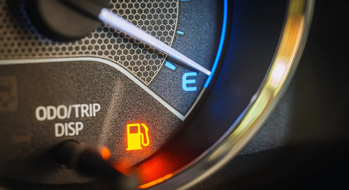 Petroleiras despencam com queda do petróleo após trégua no Oriente Médio; Petrobras (PETR3; PETR4) lidera perdas