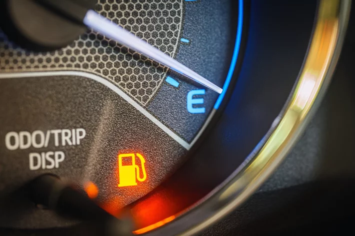 Queda acentuada do petr&oacute;leo ap&oacute;s cessar-fogo pressiona a&ccedil;&otilde;es de petroleiras, com Petrobras e Prio entre as maiores baixas do dia (Foto: Adobe Stock)