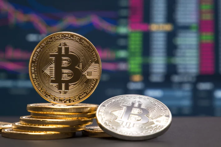 Bitcoin tem otimismo renovado por um poss&iacute;vel cessar-fogo entre EUA e Ir&atilde;. (Imagem: Adobe Stock)
