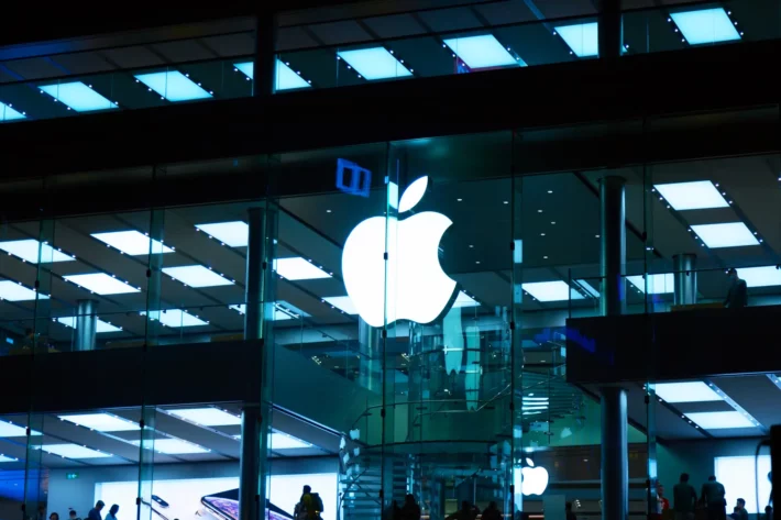 Apple reportou no seu balan&ccedil;o do 1T26 um aumento de 19% no lucro l&iacute;quido quando comparado ao ano passado. (Imagem: Adobe Stock)