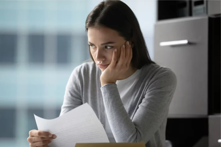 Atrasos salariais n&atilde;o devem ser ignorados. (Foto: Adobe Stock)