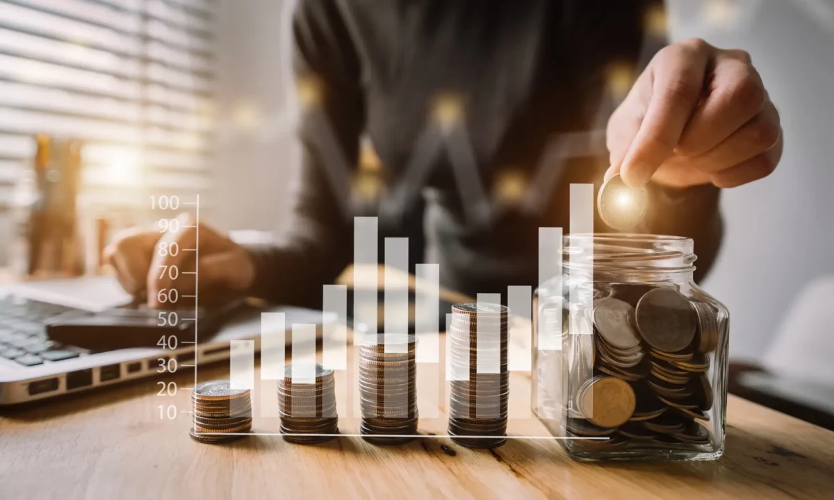 Um terço da população brasileira economizou dinheiro em 2025, revela Anbima