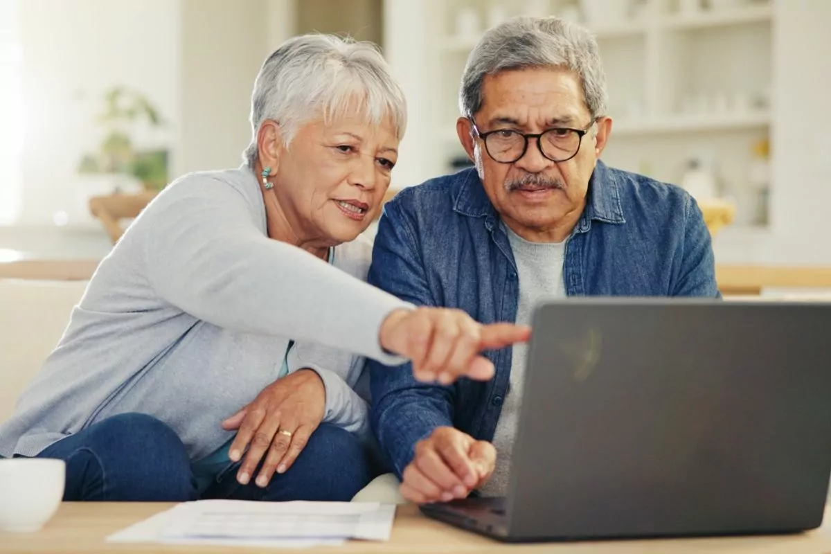 5 golpes que idosos podem sofrer e estratégias simples para fugir deles