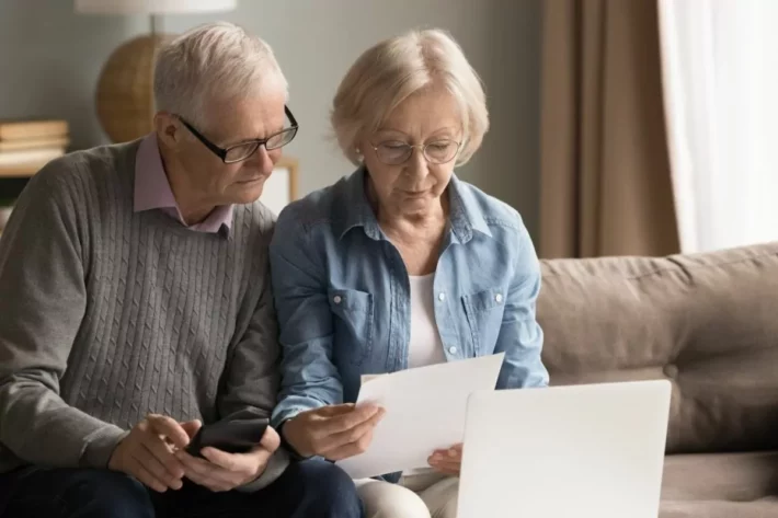 Desde 2022, a inclus&atilde;o no benef&iacute;cio passou a ser autom&aacute;tica. (Foto: Adobe Stock)