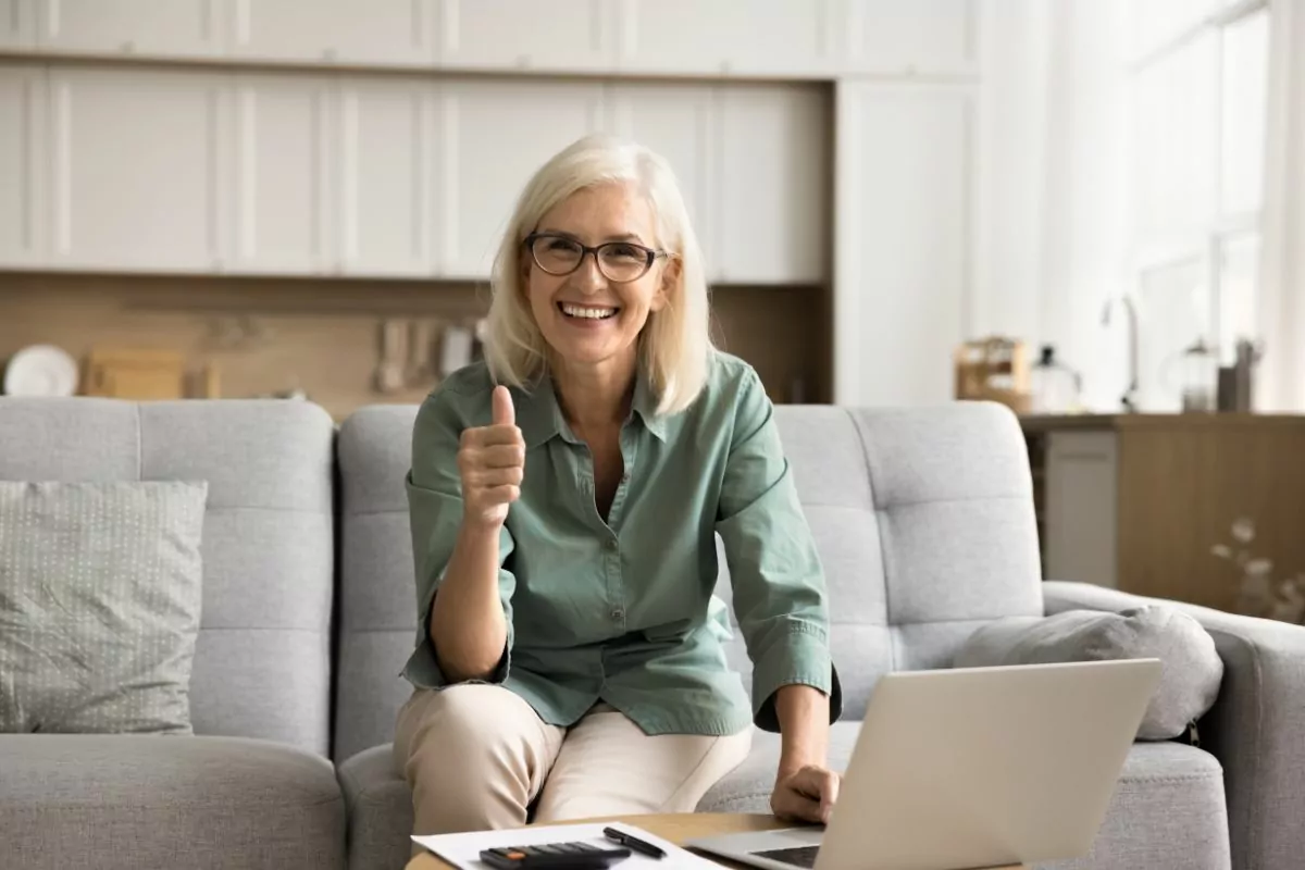 IR 2026: até quando idosos com mais 60 anos devem enviar a declaração para receber a restituição mais cedo?