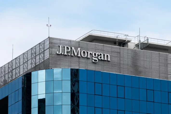 JPMorgan v&ecirc; deteriora&ccedil;&atilde;o na qualidade de cr&eacute;dito e aumento de provis&otilde;es no setor banc&aacute;rio brasileiro durante o 1&ordm; trimestre de 2026 (Foto: Adobe Stock)