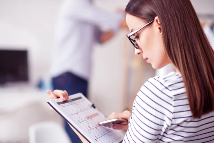 O abono salarial &eacute; um benef&iacute;cio institu&iacute;do pela Lei n&ordm; 7.998/90. (Foto: Adobe Stock)