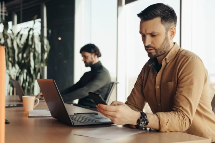 O evento foi transmitido ao vivo, por volta das 21h. (Foto: Adobe Stock)