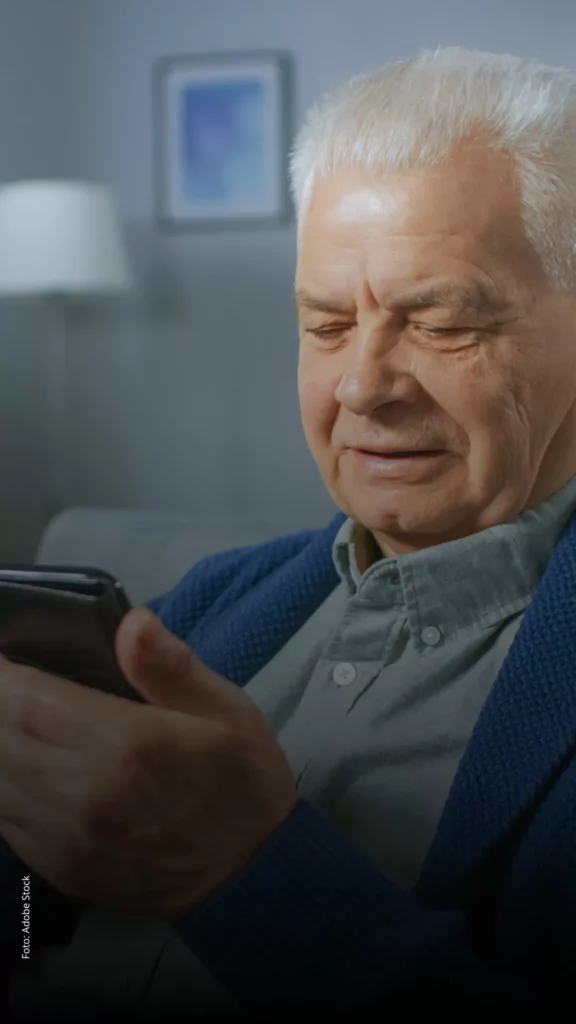 Imagem principal sobre o 5 benefícios que idosos podem solicitar sem sair de casa