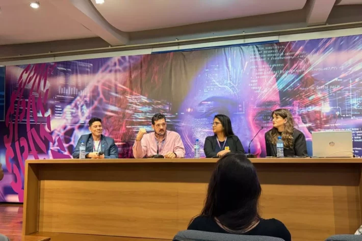 Especialistas explicam e anunciam novos projetos sobre o futuro da blockchain (Foto: Isabela Ortiz)