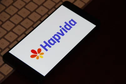 Hapvida (HAPV3) dispara acima de 9% com resultados do 1T26