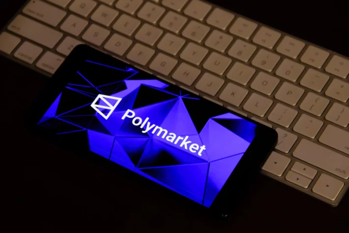 Gannon Ken Van Dyke &eacute; acusado de usar informa&ccedil;&otilde;es confidenciais de uma opera&ccedil;&atilde;o militar para lucrar em apostas online na Polymarket sobre a captura de Nicol&aacute;s Maduro. (Imagem: Adobe Stock)
