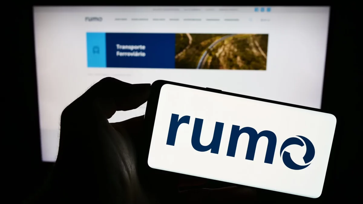 Citi reforça recomendação para a Rumo (RAIL3) com alerta sobre juros altos e caixa pressionado