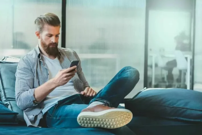 Os contribuintes podem verificar a declara&ccedil;&atilde;o por meio do app "Meu Imposto de Renda". (Foto: Adobe Stock)