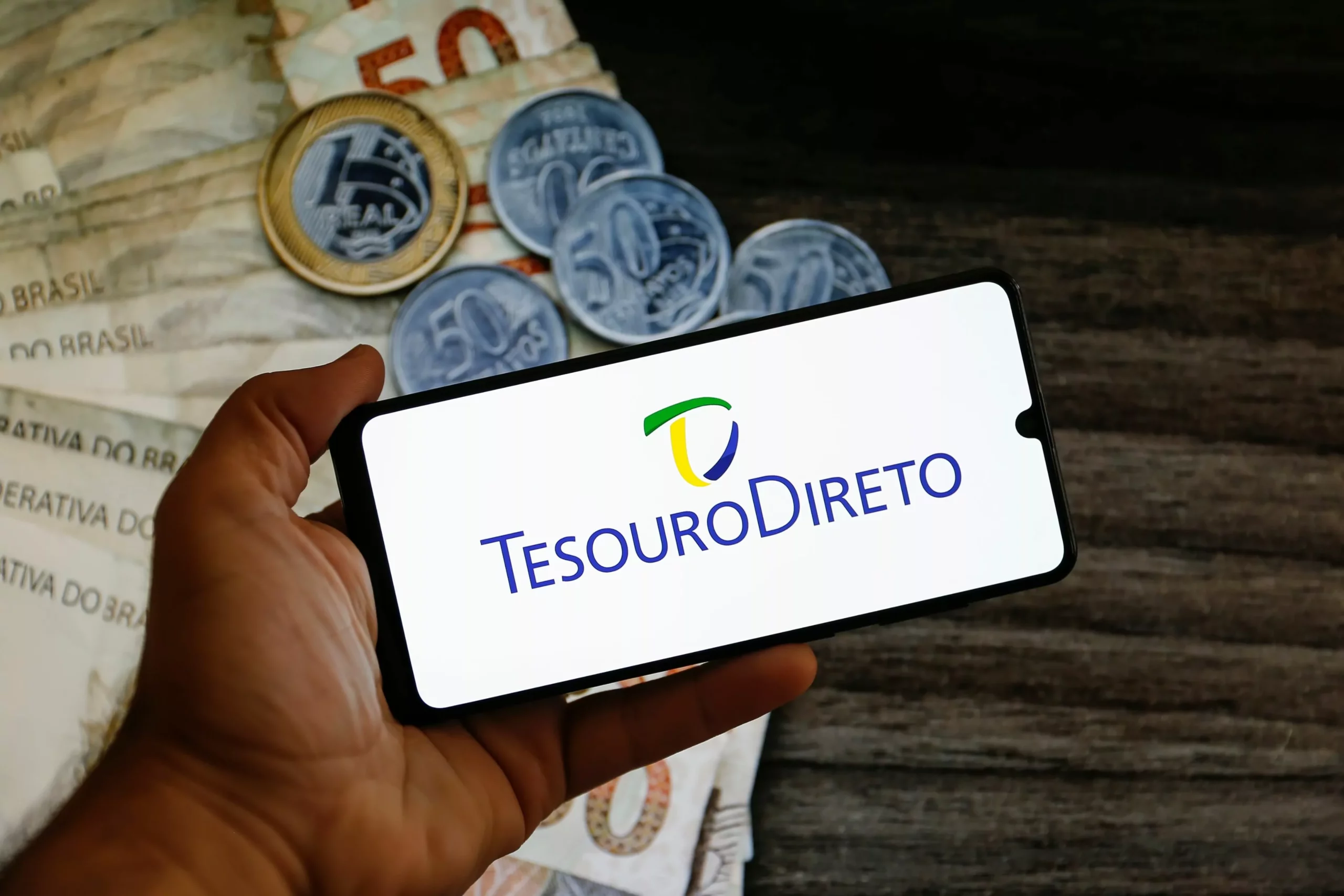 Tesouro Reserva chega ao mercado como uma alternativa direta à poupança, oferecendo rentabilidade Selic e liquidez imediata via Pix, 24 horas por dia. (Imagem: Adobe Stock)