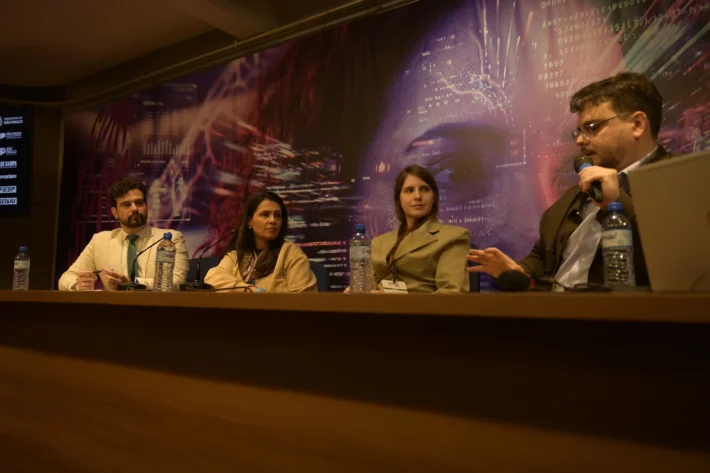 Rudyero Trento Alves, assessor especial da Secretaria Nacional de Seguran&ccedil;a P&uacute;blica, do Minist&eacute;rio da Justi&ccedil;a e Seguran&ccedil;a P&uacute;blica, Vanessa Butala, diretora jur&iacute;dica, de compliance e de riscos do Mercado Bitcoin, Caroline Nunes, CEO da InspireIP, e Ugo Portella, gerente de servi&ccedil;os para Am&eacute;rica Latina na Chainalysis. Foto: Isabella Finholdt/Estad&atilde;o