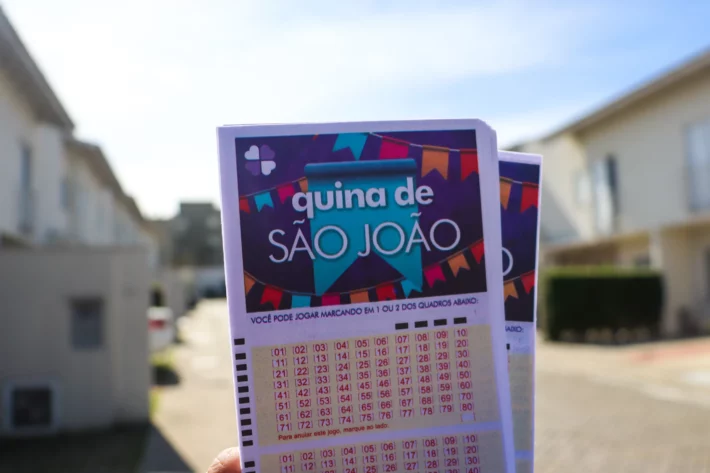 A jogada m&iacute;nima da loteria custa R$ 3,00. (Foto: Adobe Stock).