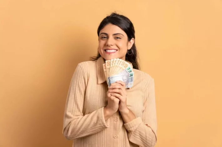 A loteria &eacute; extra&iacute;da tr&ecirc;s vezes na semana. (Foto: Adobe Stock)