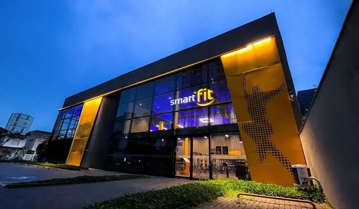 Balan&ccedil;o 1T26: a&ccedil;&otilde;es Smart Fit disparam e casas avaliam (Foto: Adobe Stock)