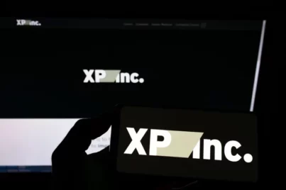 XP classifica Suzano (SUZB3), Klabin (KLBN11) e Weg (WEGE3) como papéis mais defensivos em movimentos de cautela no mercado