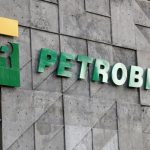 Fachada com a logo da Petrobras