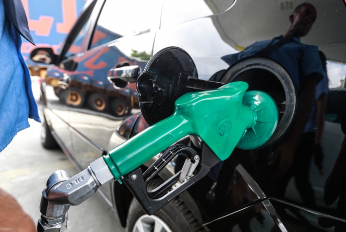 Combustíveis podem ficar até 10% mais caros em 2021