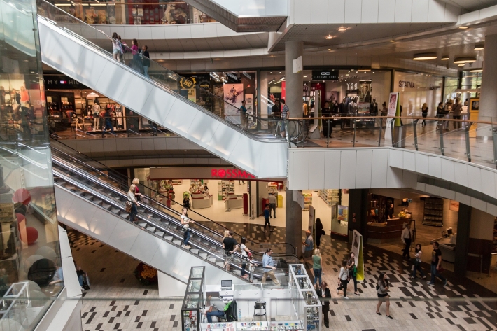 Temporada de compras chegando: o que esperar das ações de shoppings?